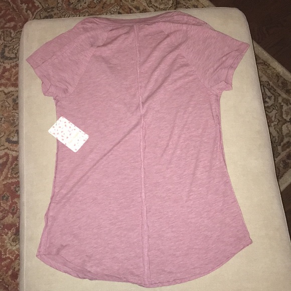 🌹NEW🌹 FREE PEOPLE V NECK TEE - Picture 4 of 5